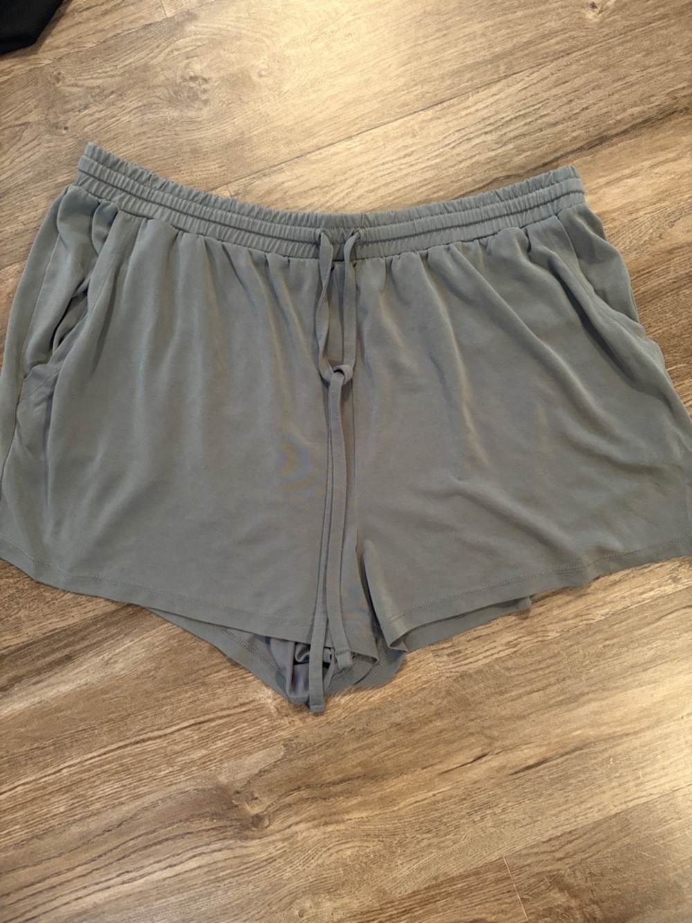 Relaxed Drawstring Women’s Shorts - Gray Size XL